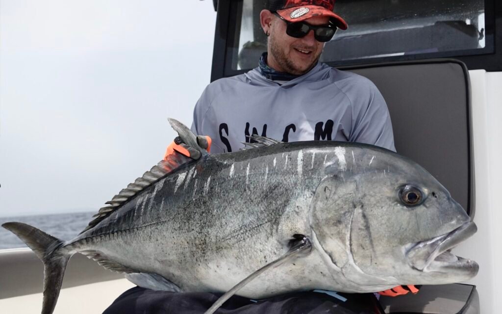 pesca GT Kenia — dogtooth tuna Lamu Island expedición
